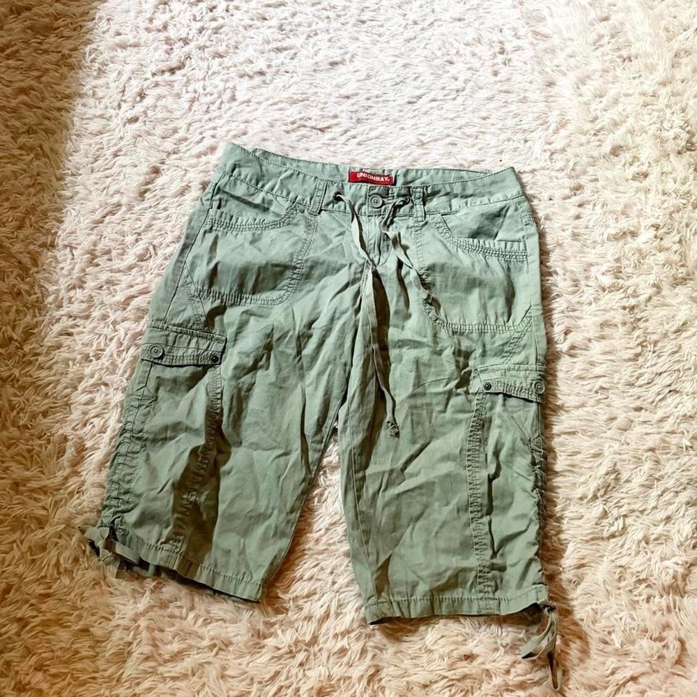 Vintage Y2K Camo Grunge Low Rise Cargo Capris Juniors 9 Edgy Punk Rugged Indie